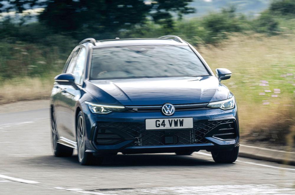 VW Golf Estate front cornering