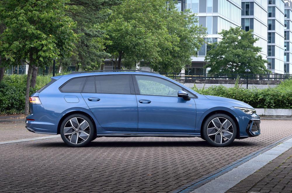 VW Golf Estate right static