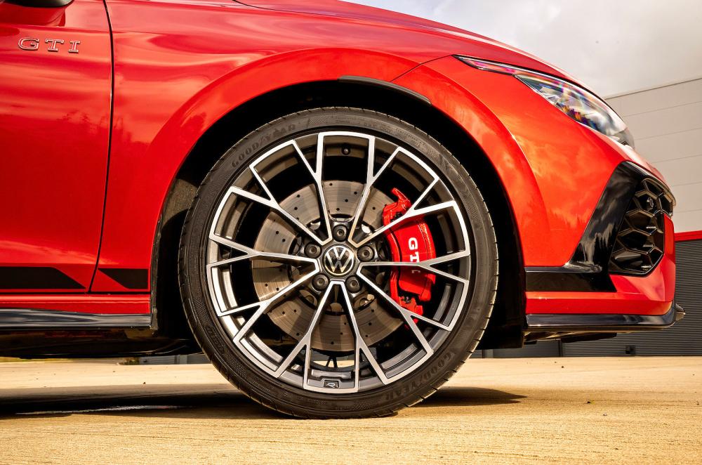 VW Golf GTI alloy wheel