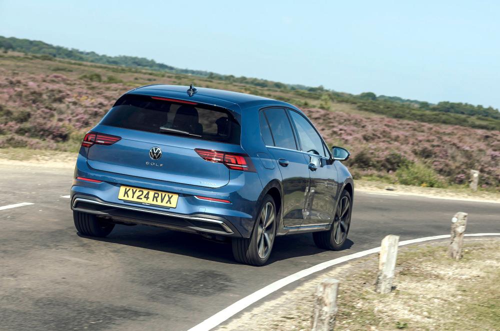 VW Golf rear cornering