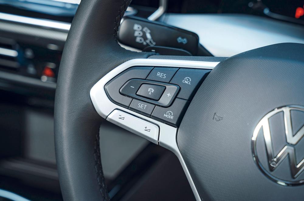 VW Golf steering wheel detail