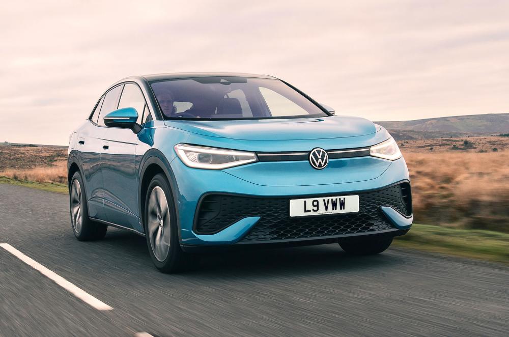 Volkswagen ID 5 front right driving