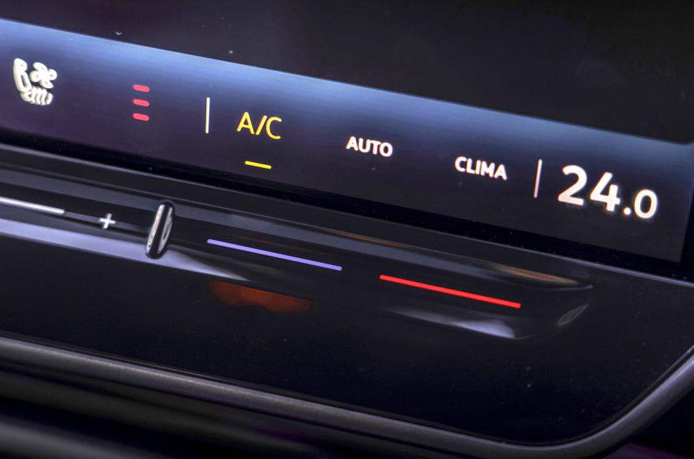 VW ID 7 interior air con controls