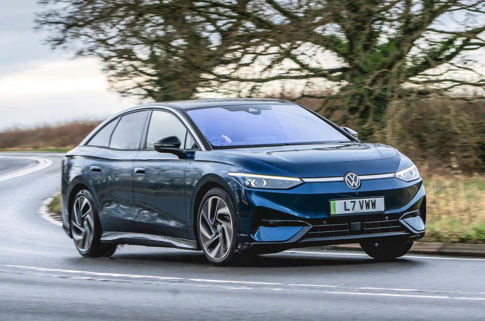 VW ID 7 front right driving