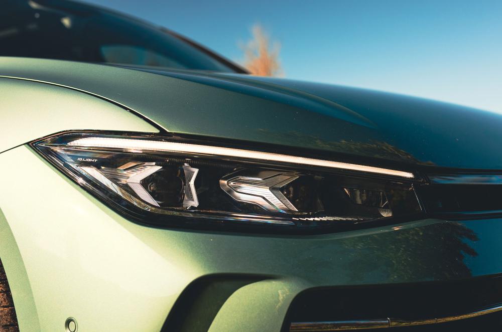 VW Passat headlights