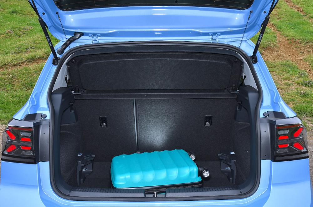 VW T-Cross boot open