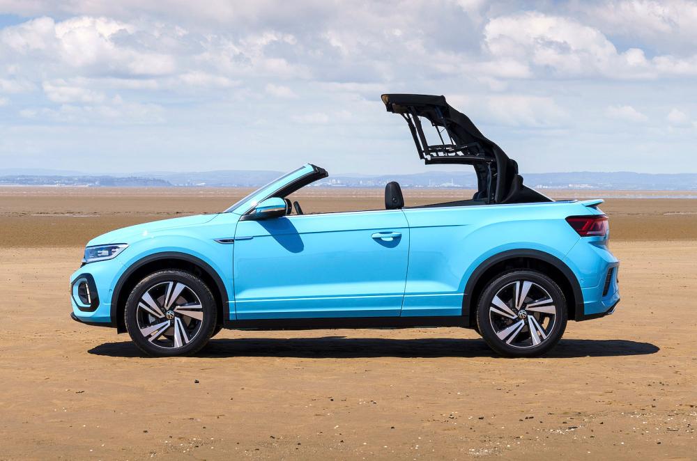 VW T-Roc Cabriolet left static roof opening
