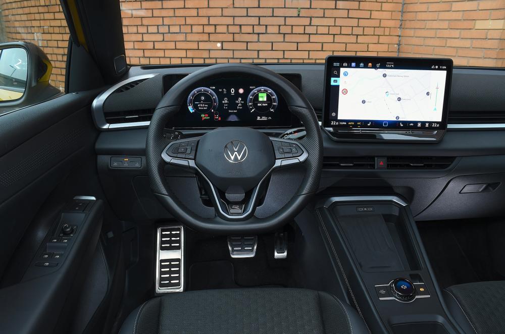 Volkswagen T-Roc dashboard