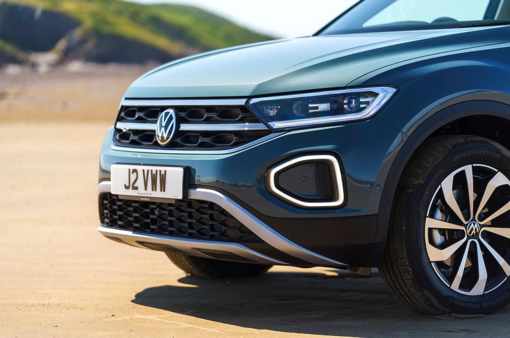 VW T-Roc front detail