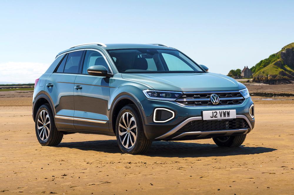 VW T-Roc front right static