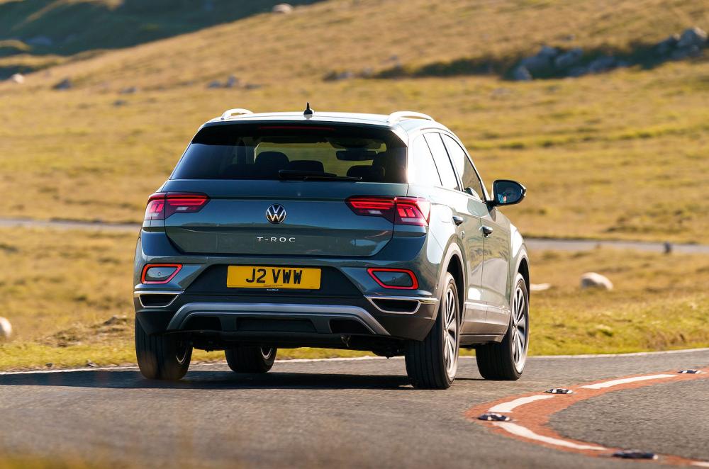 VW T-Roc rear cornering