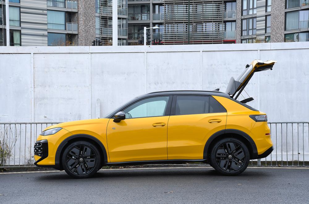 Volkswagen T-Roc static side boot open