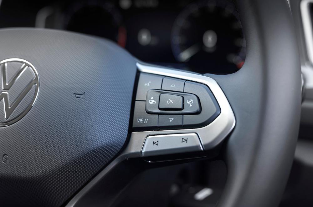 VW T-Roc steering wheel detail