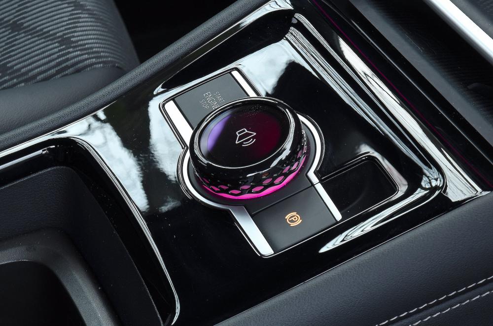 VW Tiguan control dial