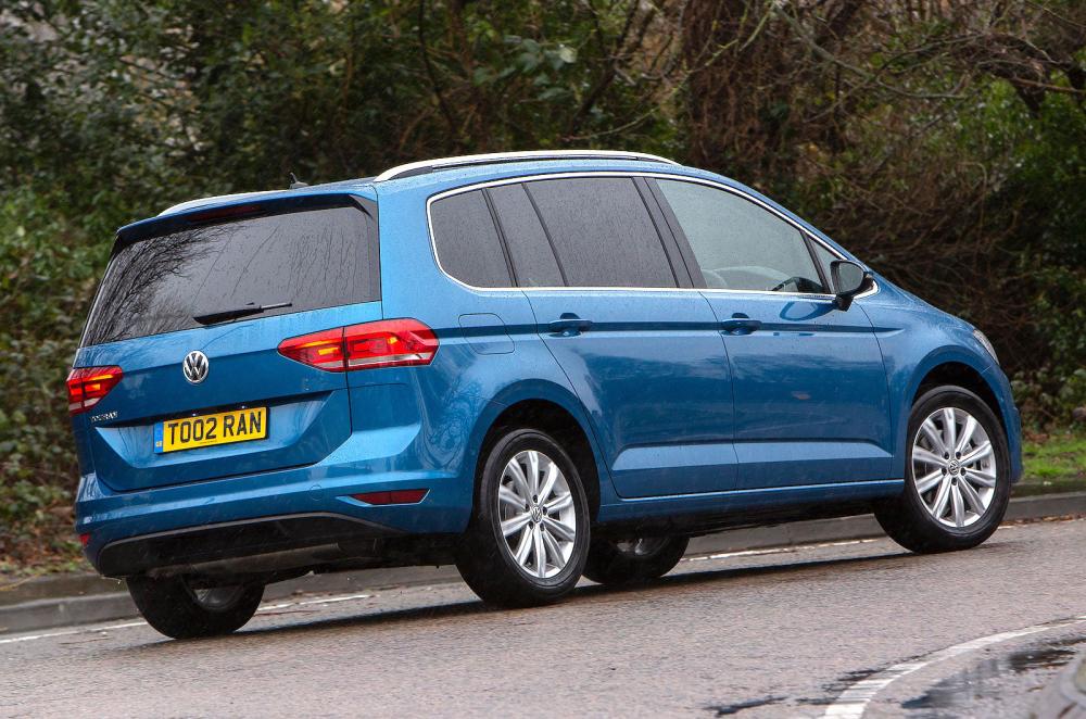 VW Touran rear cornering