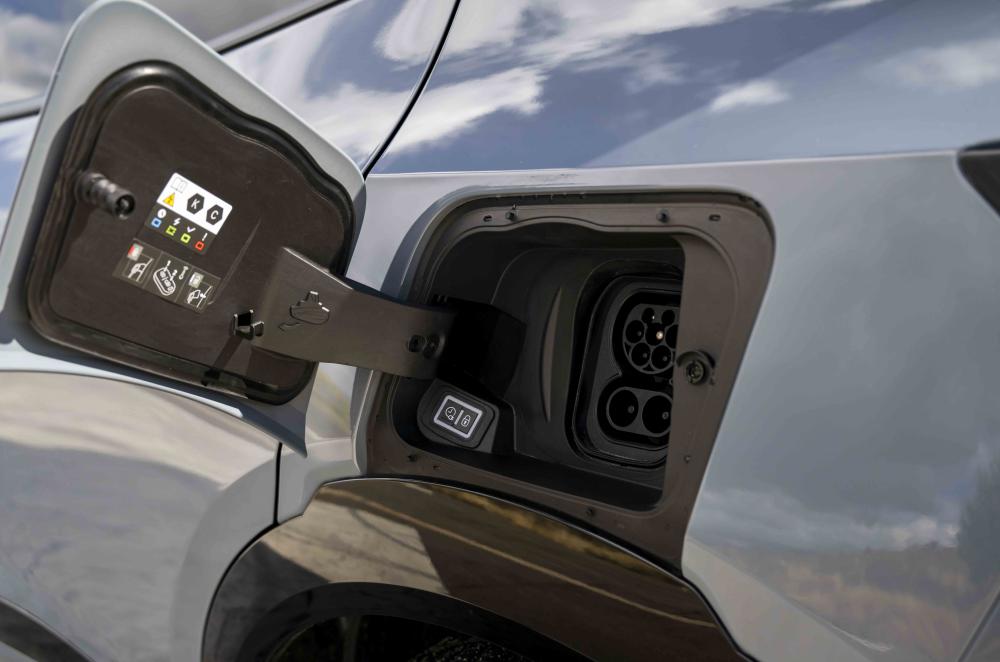 Vauxhall Mokka Electric GSE exterior details