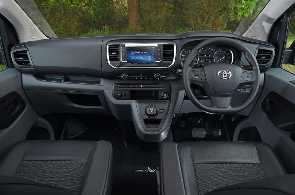 Toyota Proace Matino 2022 interior dashboard