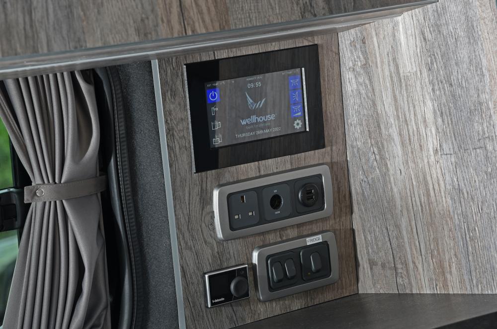 Toyota Proace Matino 2022 interior rear entertainment