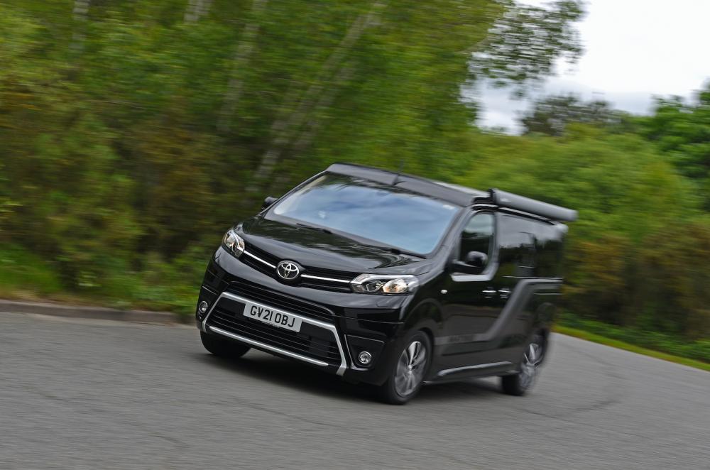 Toyota Proace Matino 2022 front cornering