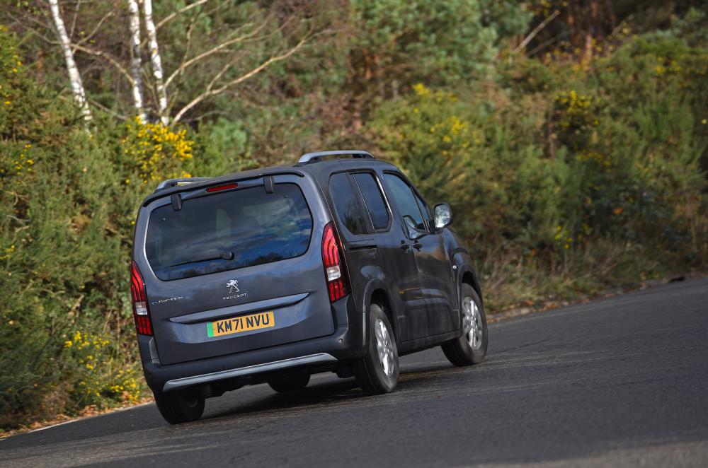 Peugeot e-Rifter 2022 rear cornering