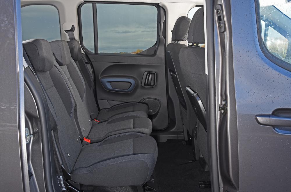 Peugeot e-Rifter 2022 interior rear seats