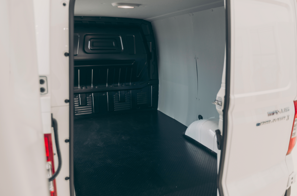 Maxus e Deliver 3 2022 cargo bay