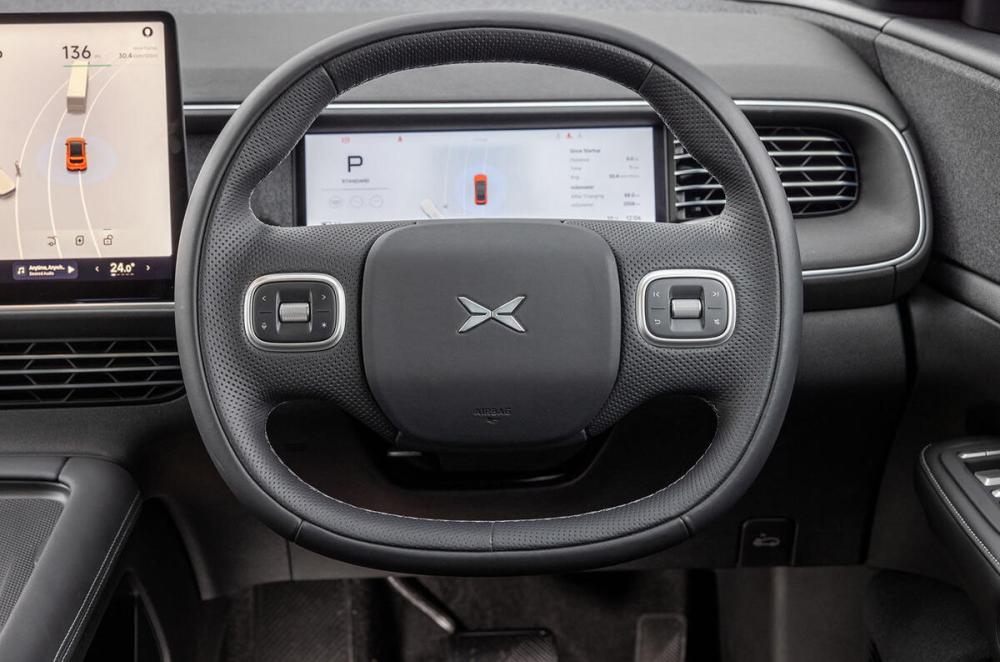 XPeng G6 steering wheel