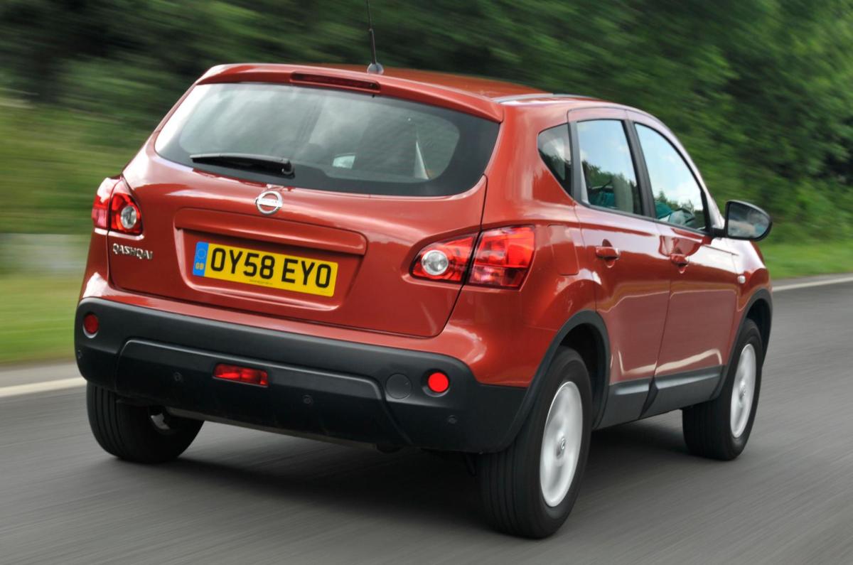 Used test: Peugeot 3008 vs Nissan Qashqai