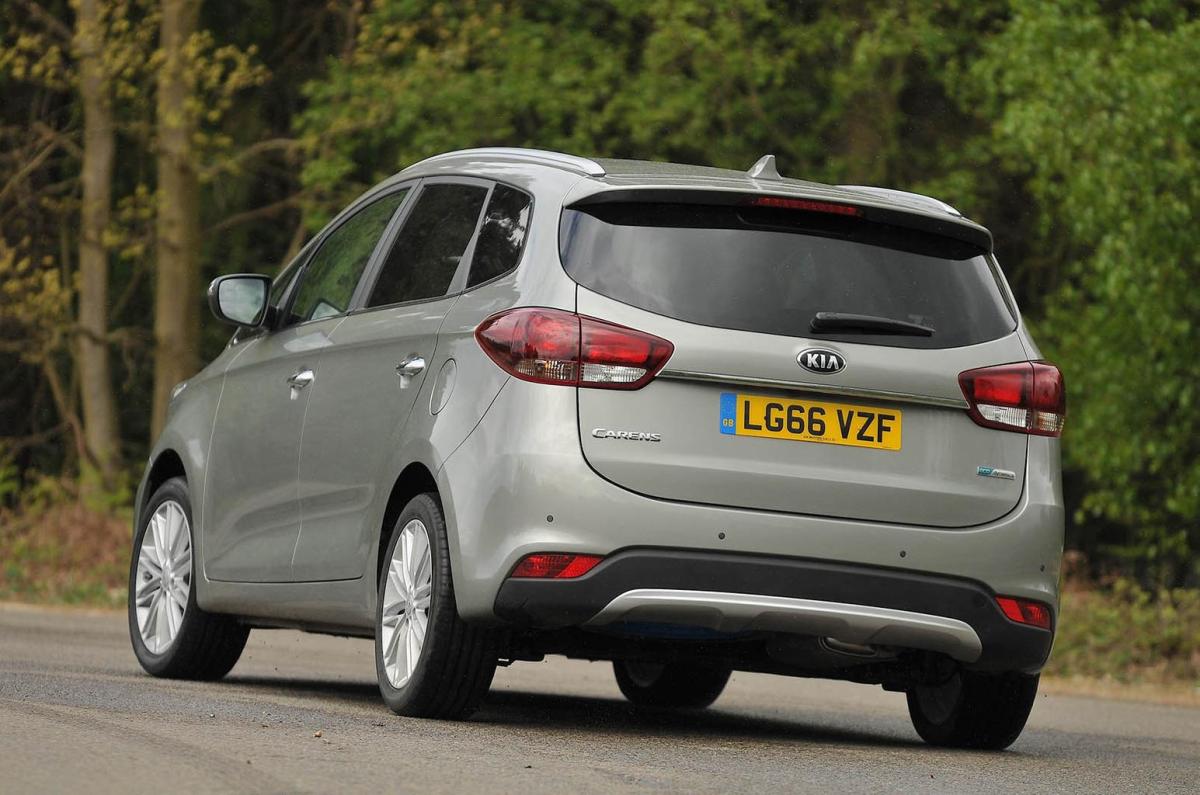 Used Kia Carens 13-present
