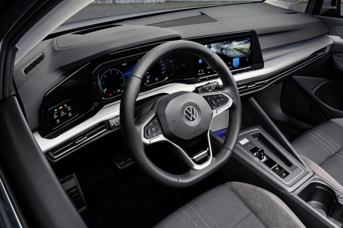 Volkswagen Golf Alltrack 2021 interior dashboard