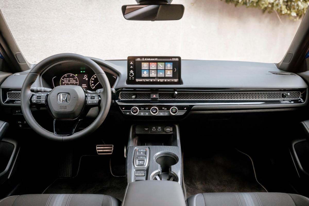 Honda Civic 2022 interior dashboard