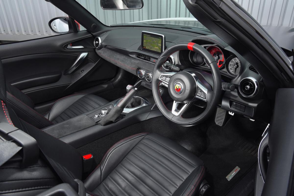 Abarth 124 Spider