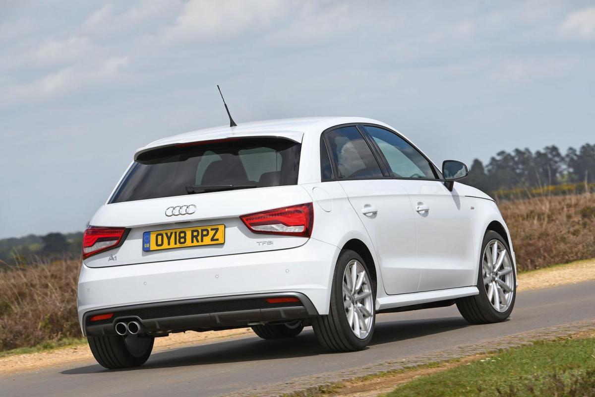 New Mini 5dr vs Audi A1 Sportback vs Ford Fiesta