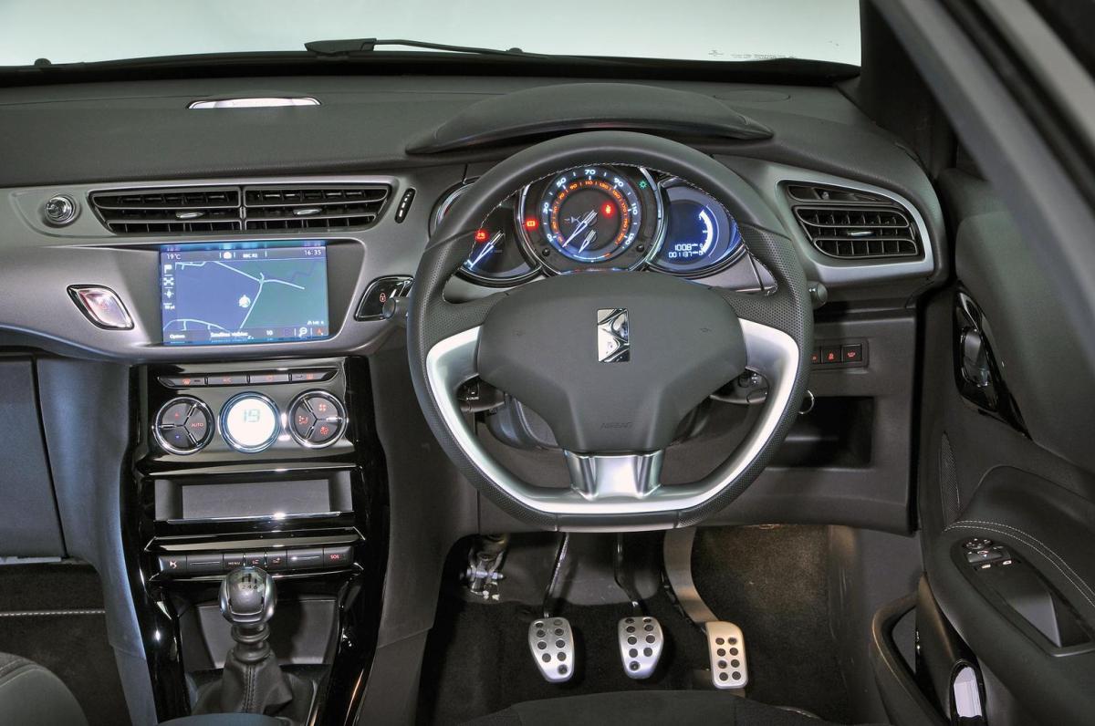 DS 3 Cabrio vs Fiat 500C vs Mini Convertible