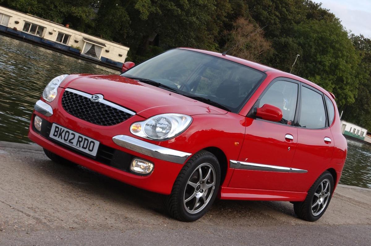 Daihatsu Sirion (98 - 05)