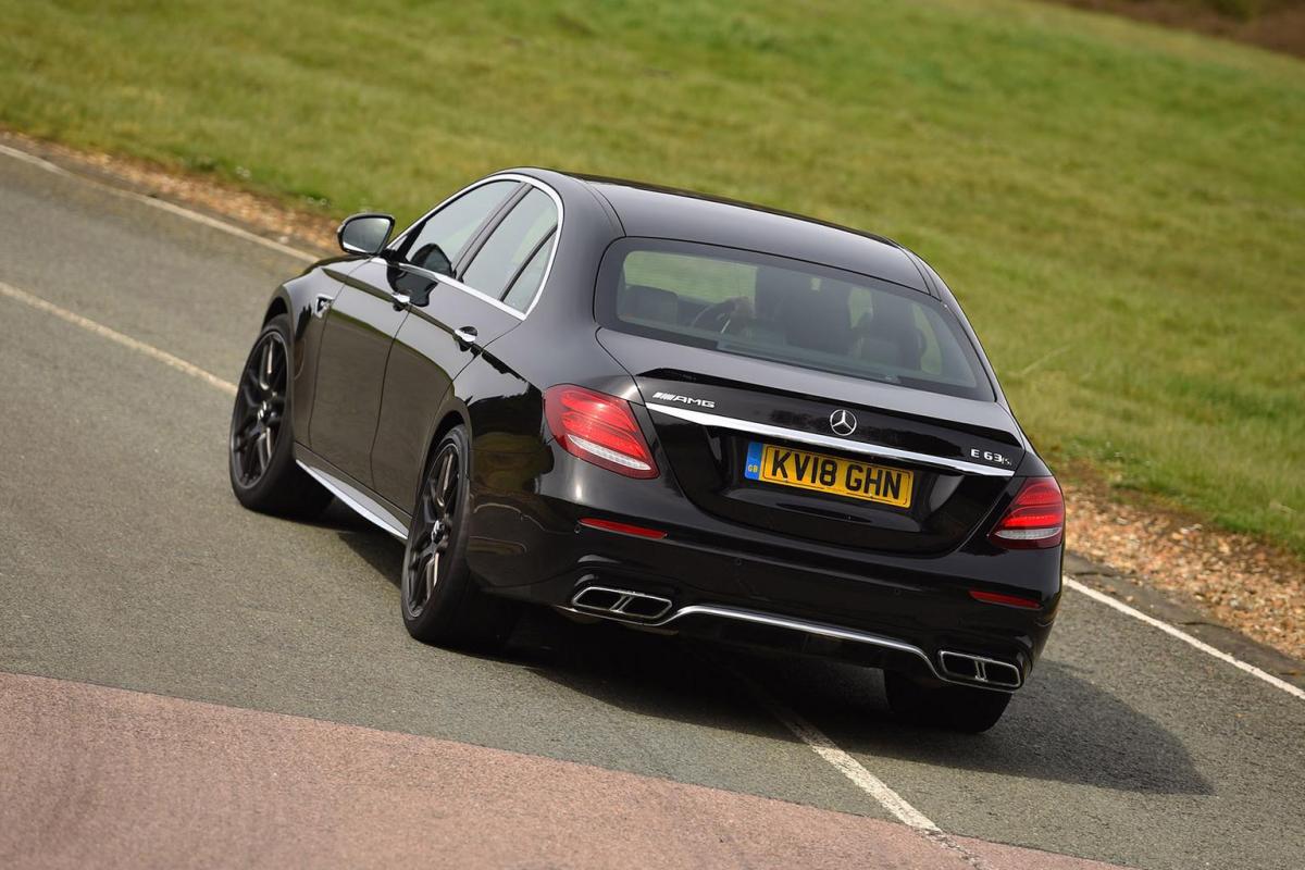 New BMW M5 vs Mercedes-AMG E63 S