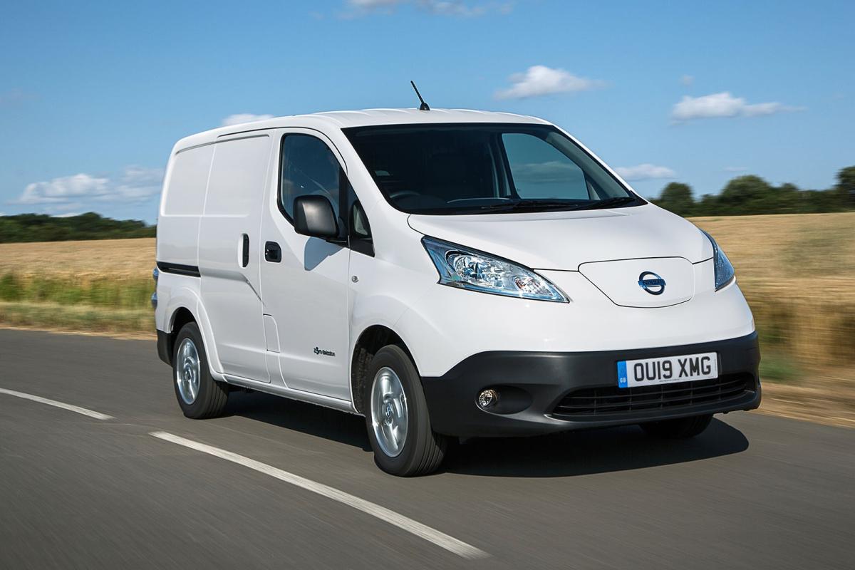 Nissan e-NV200 front