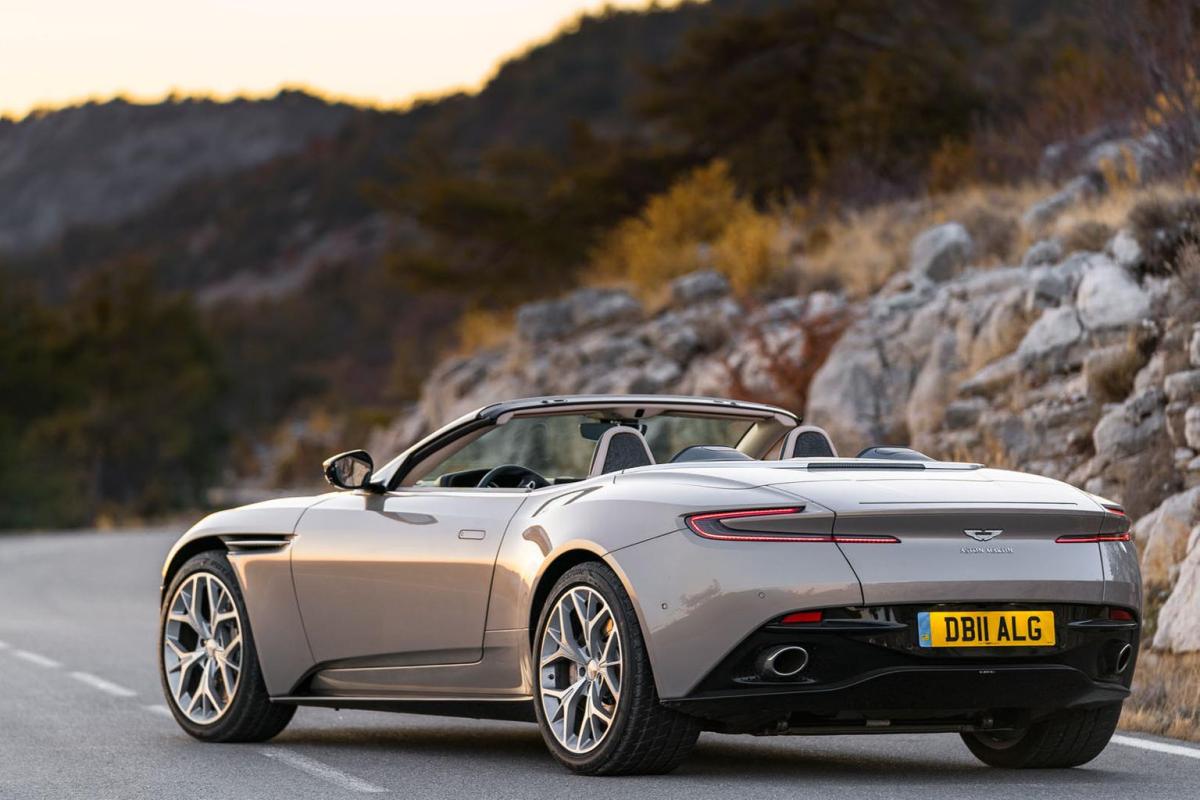 Aston Martin DB11 Volante