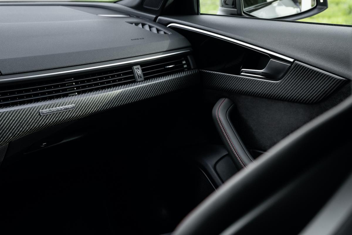 Audi RS4 Avant 2022 interior detail