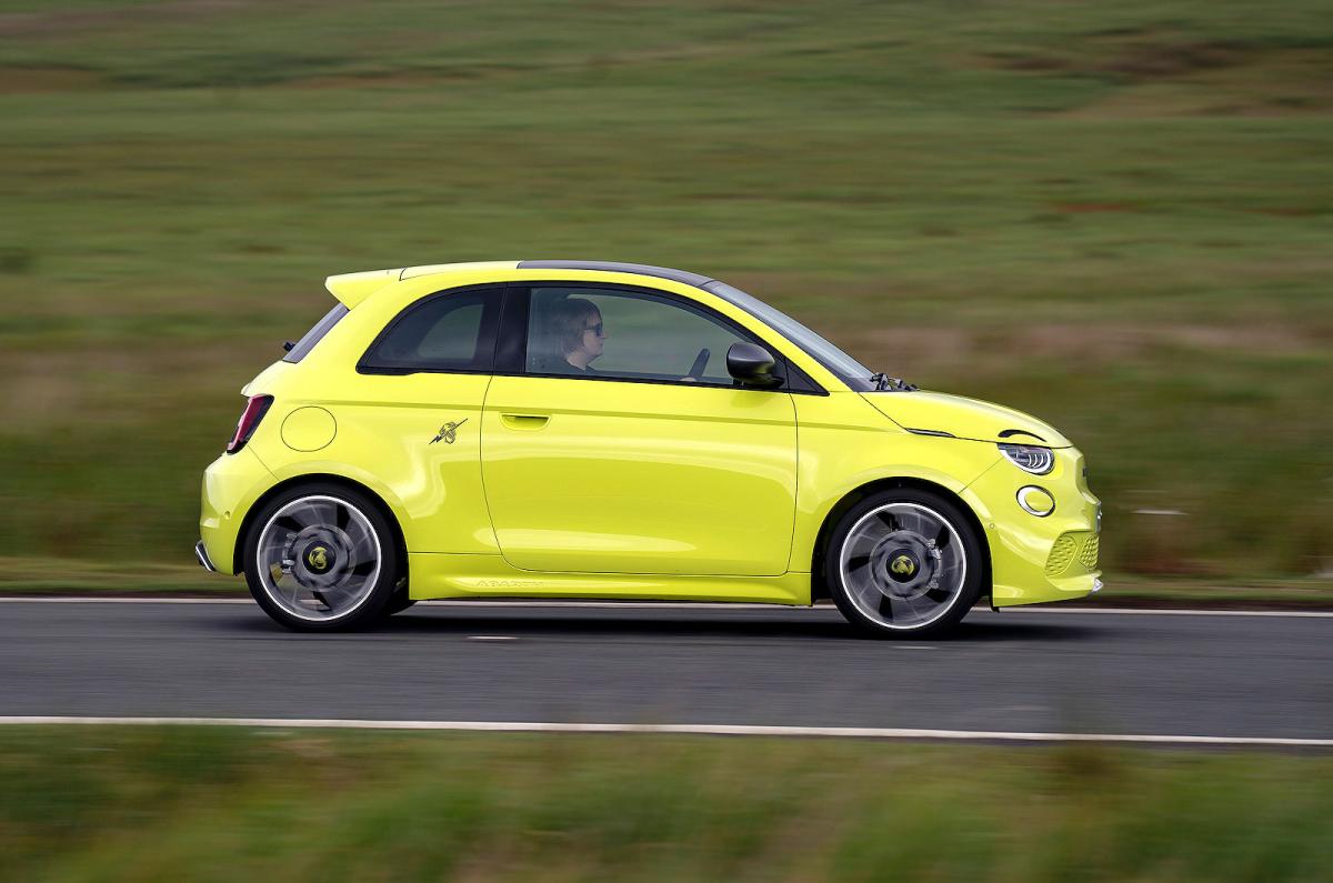 Used Abarth 500e 2023-present right driving