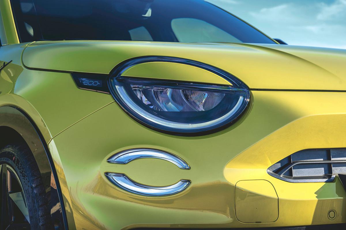 Abarth 600e headlights
