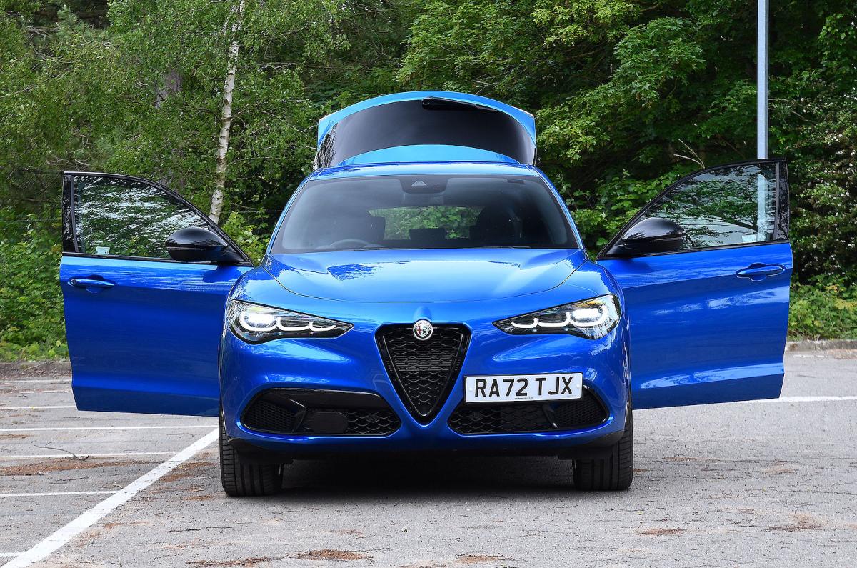 Alfa Romeo Stelvio front static doors open