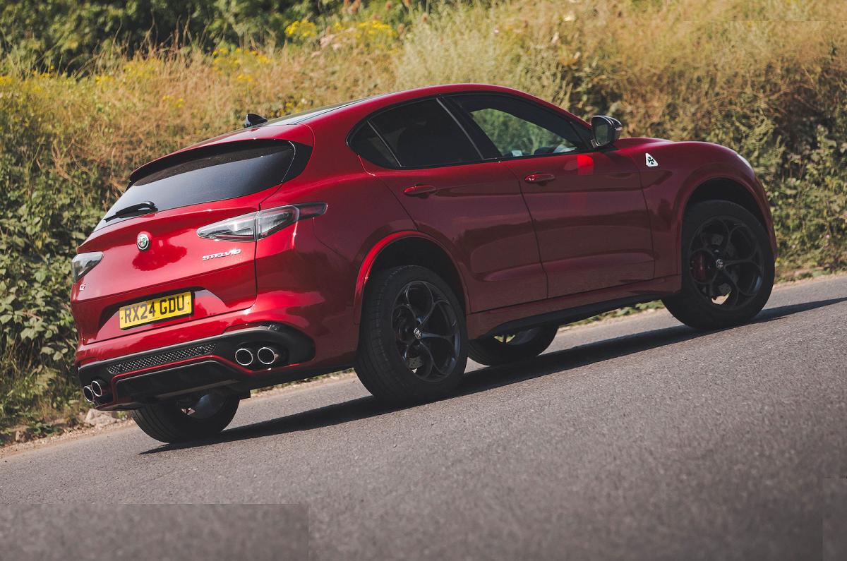 Alfa Romeo Stelvio Quadrifoglio rear cornering