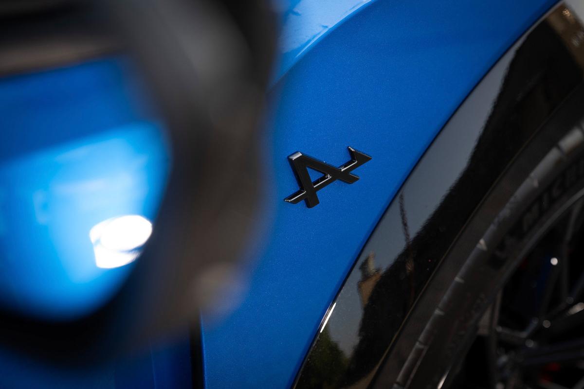 Alpine A290 badge