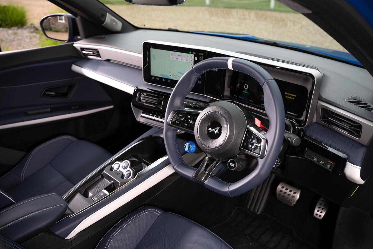 Alpine A290 dashboard
