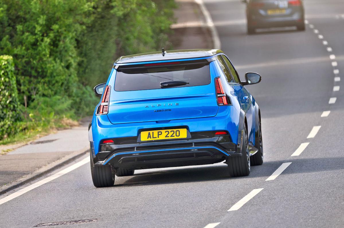 Alpine A290 rear driving