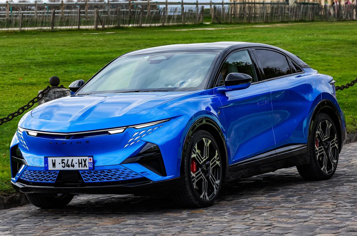 Alpine A390 static front left