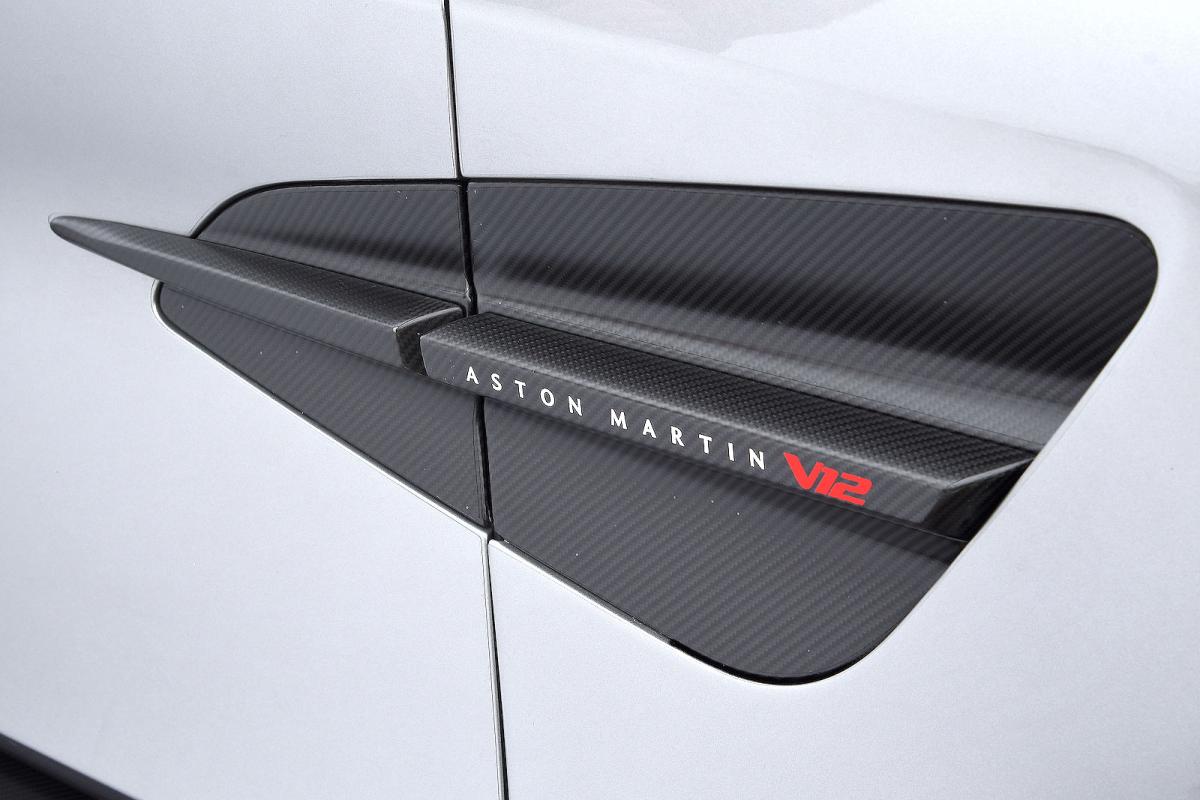 Aston Martin Vanquish side badge