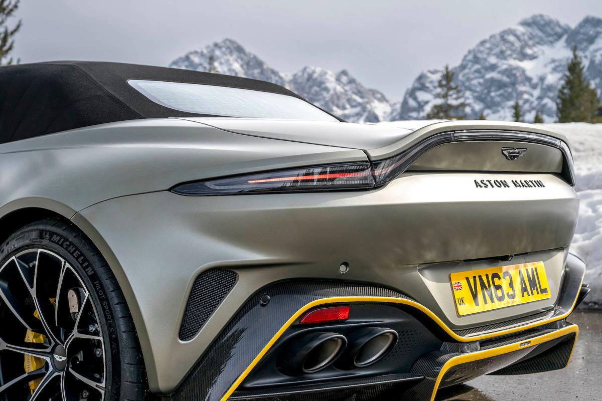 Aston Martin Vantage Roadster rear detail
