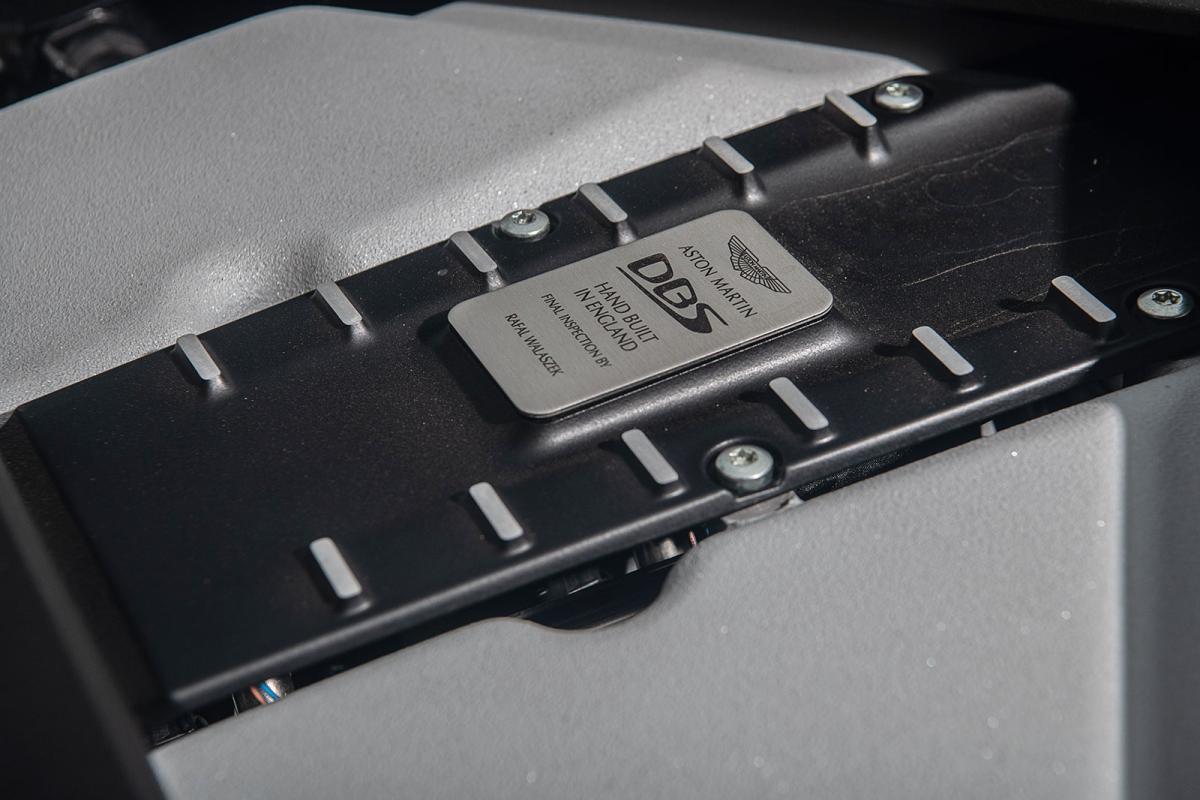 Aston Martin DBS Superleggera engine cover